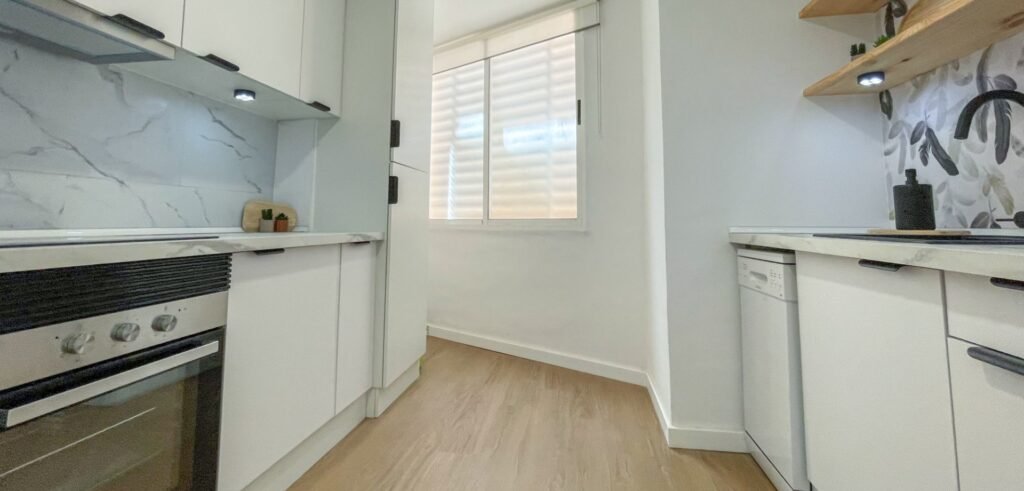 Gerenoveerd appartement bij zwembad Cabo Roig