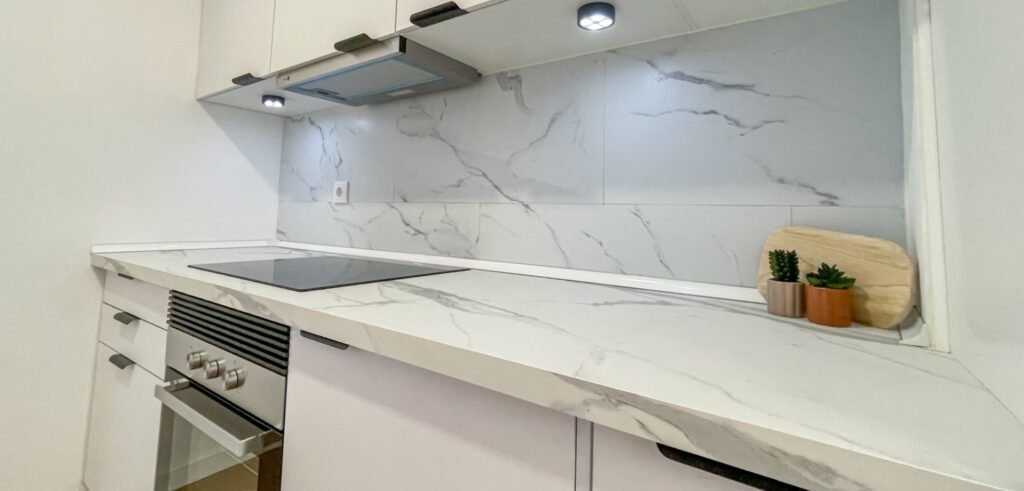 Gerenoveerd appartement bij zwembad Cabo Roig