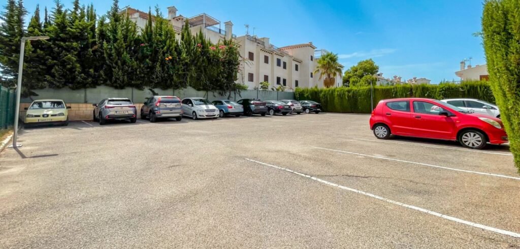 Gerenoveerd appartement bij zwembad Cabo Roig