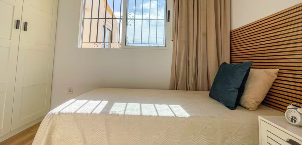 Renovēta rindu māja ar dārzu, Orihuela Costa