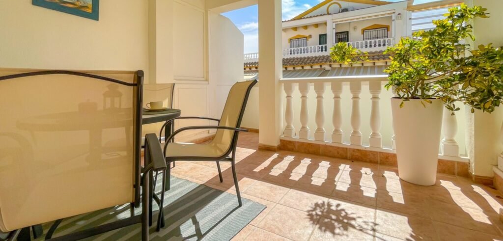 Renovēta rindu māja ar dārzu, Orihuela Costa