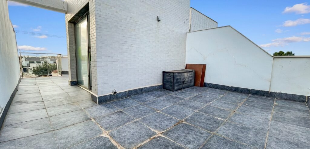 A roof terrace near the beach in El Mojón