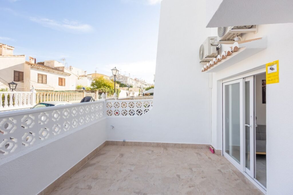 Remontoitu rivitalokoti Los Balconesissa
