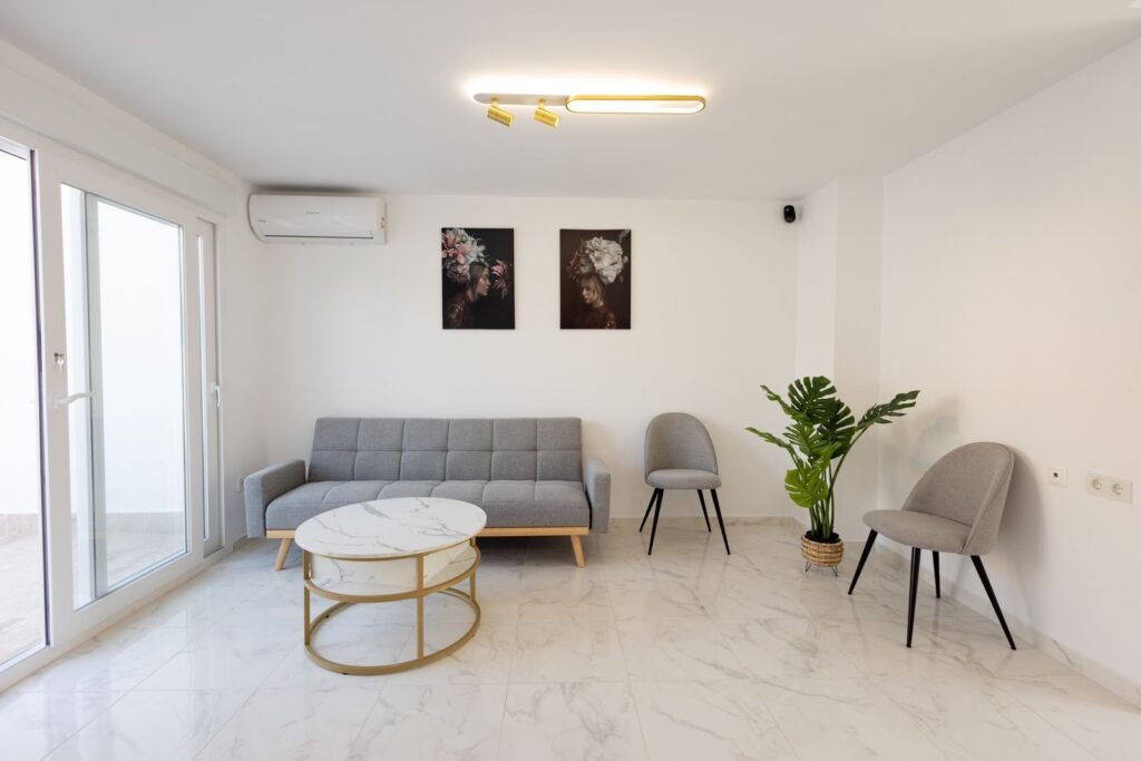 Remontoitu rivitalokoti Los Balconesissa