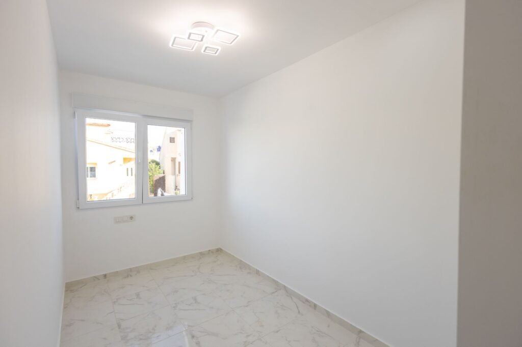 Remontoitu rivitalokoti Los Balconesissa