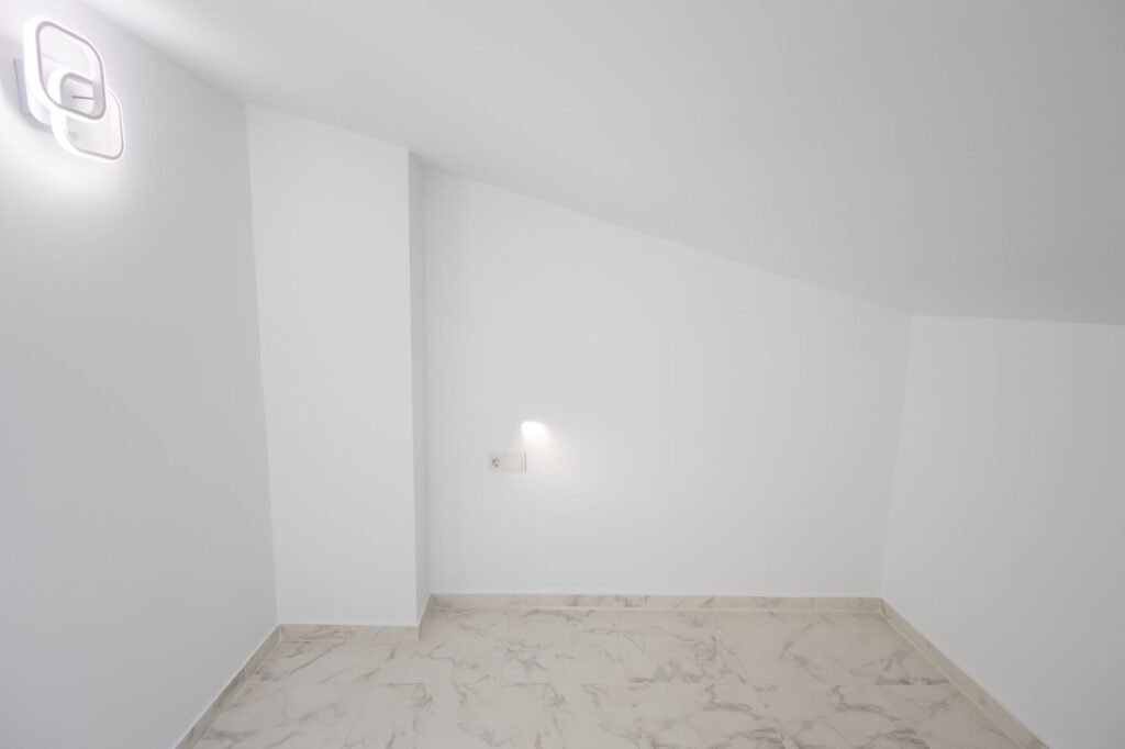 Remontoitu rivitalokoti Los Balconesissa