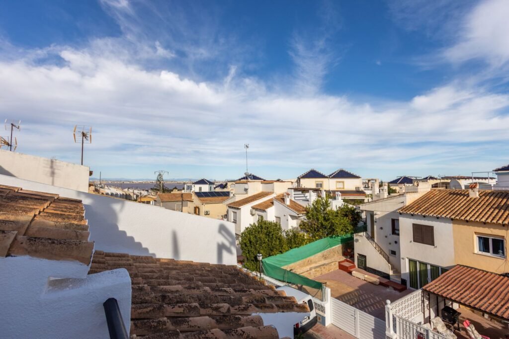 Remontoitu rivitalokoti Los Balconesissa