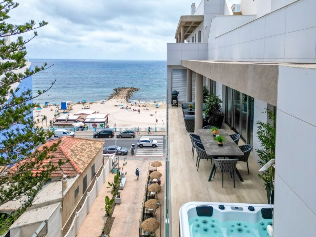 Ático con vistas al mar en Playa de los Locos