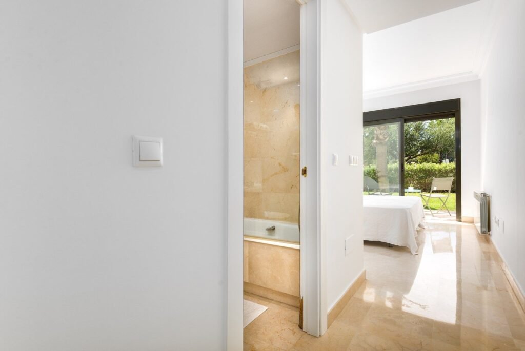 Narożny apartament przy polu Roda Golf
