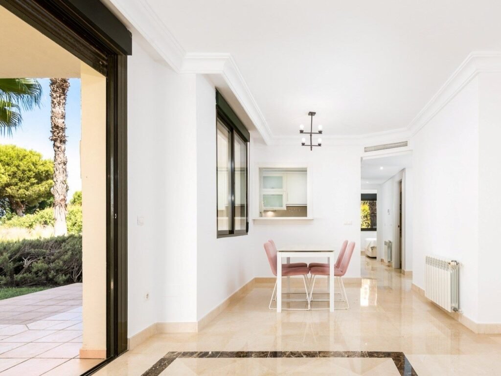 Narożny apartament przy polu Roda Golf
