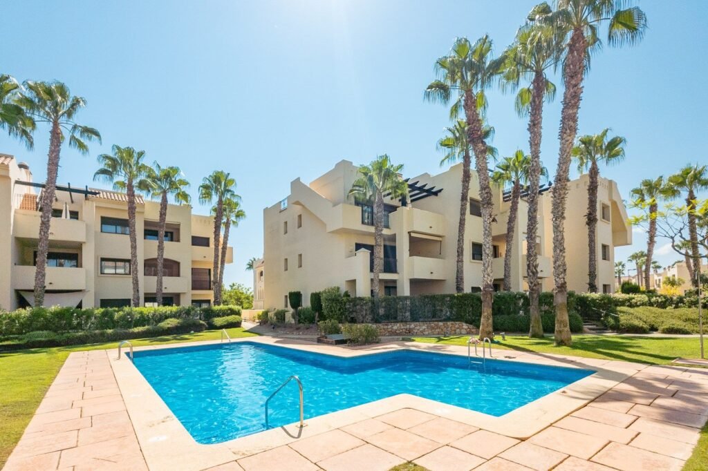 Narożny apartament przy polu Roda Golf