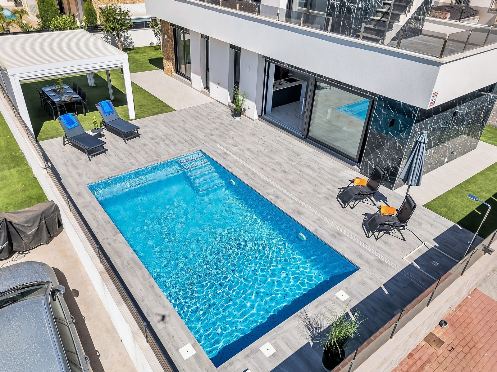Villa con piscina salada en Torre del Moro