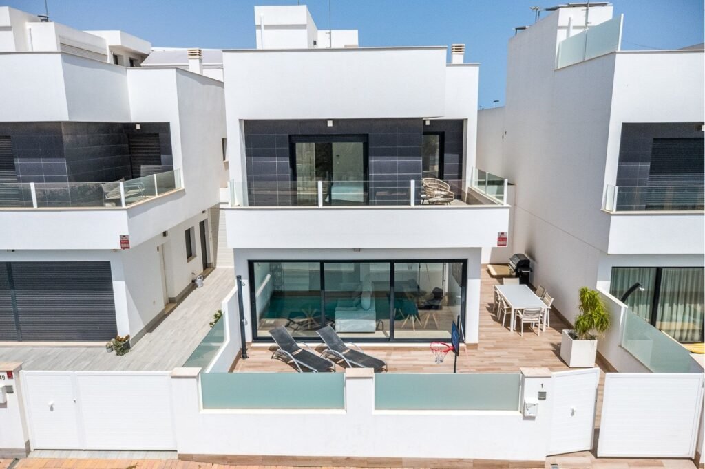 Allashuvila San Pedro del Pinatarissa