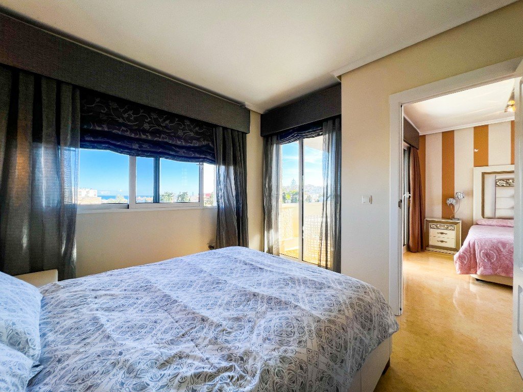 Plaša villa ar privātu baseinu – La Mata