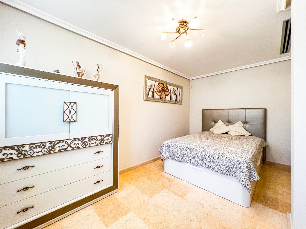 Plaša villa ar privātu baseinu – La Mata