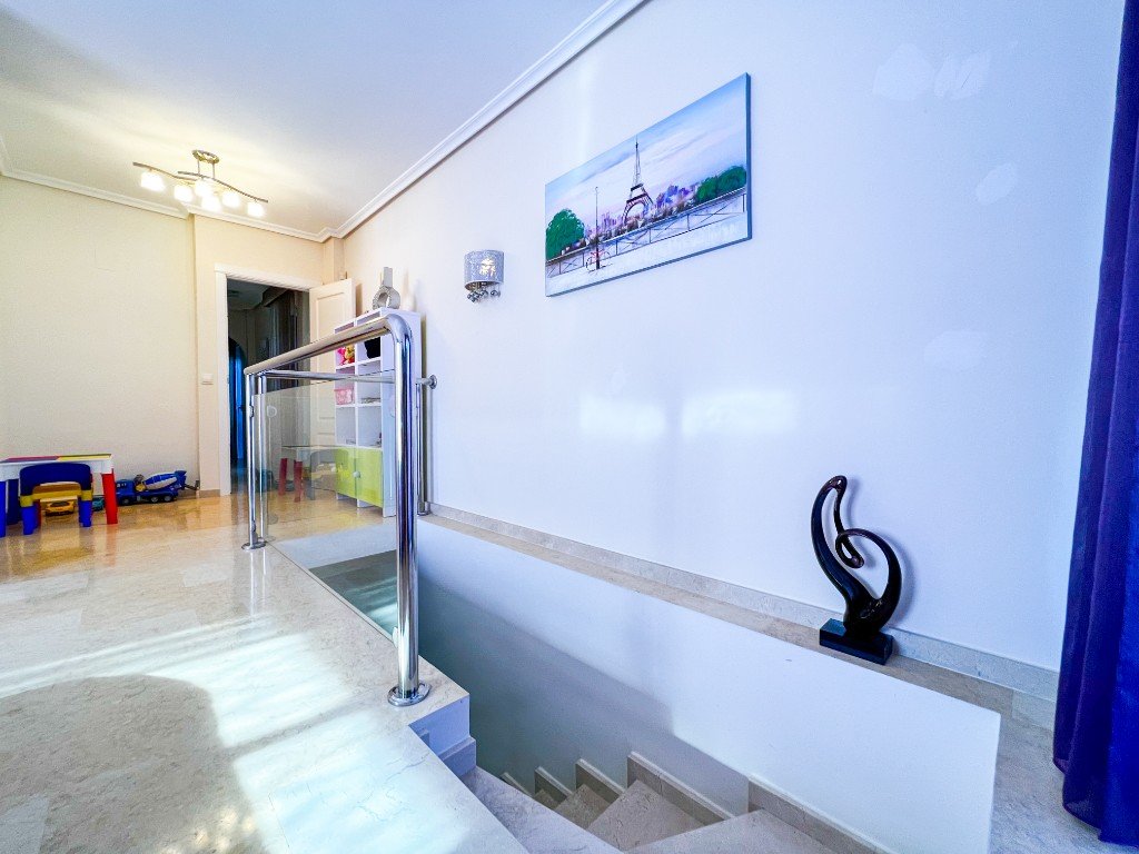 Plaša villa ar privātu baseinu – La Mata