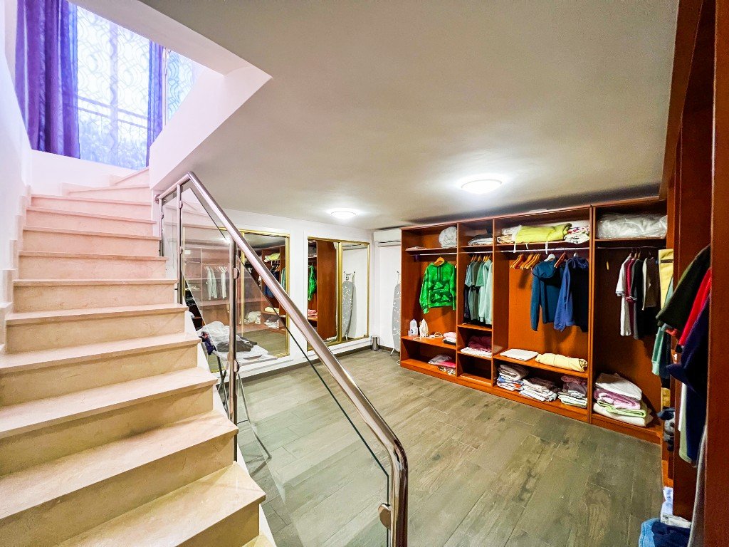 Plaša villa ar privātu baseinu – La Mata