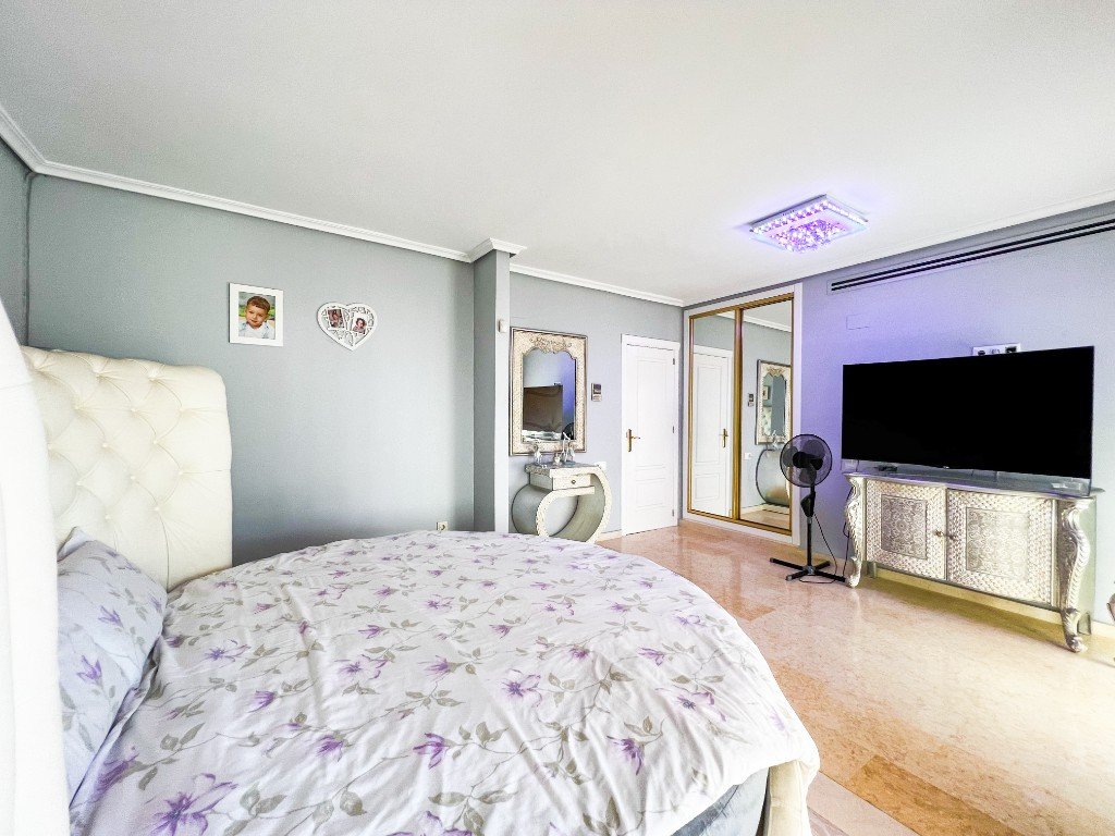 Plaša villa ar privātu baseinu – La Mata