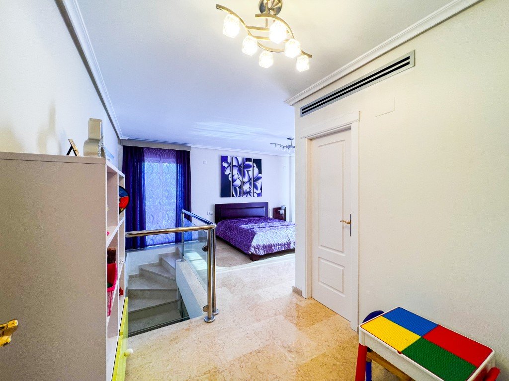 Plaša villa ar privātu baseinu – La Mata