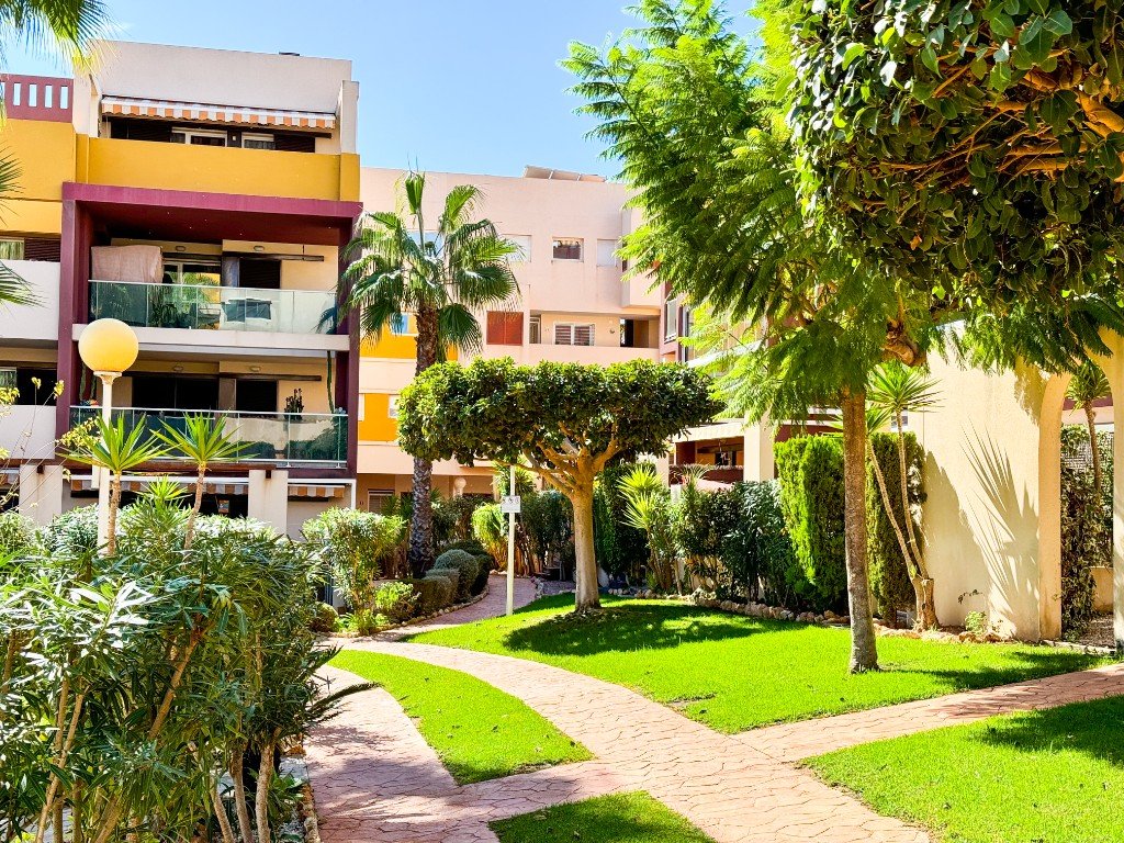 Atjaunots mājoklis netālu no jūras – Playa Flamenca