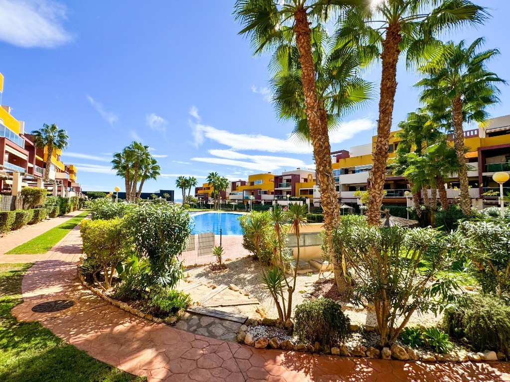 Atjaunots mājoklis netālu no jūras – Playa Flamenca