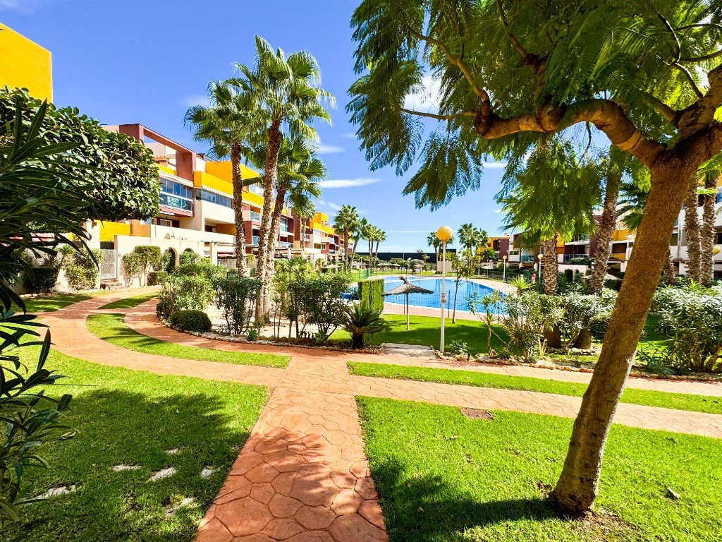 Atjaunots mājoklis netālu no jūras – Playa Flamenca