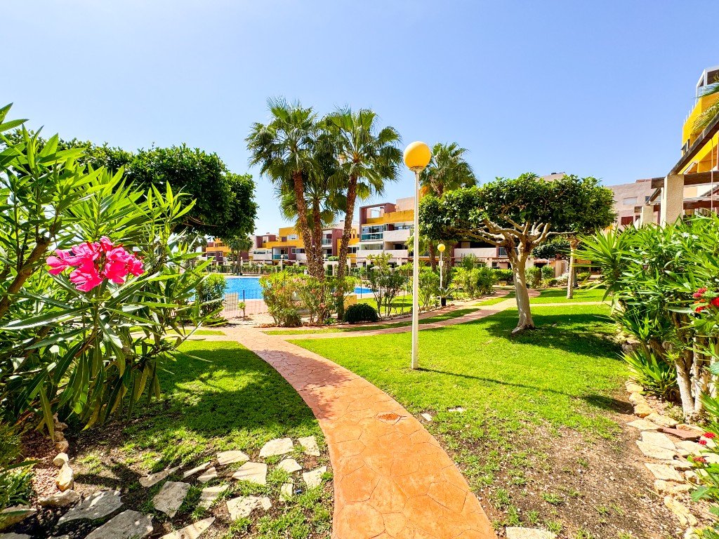Atjaunots mājoklis netālu no jūras – Playa Flamenca
