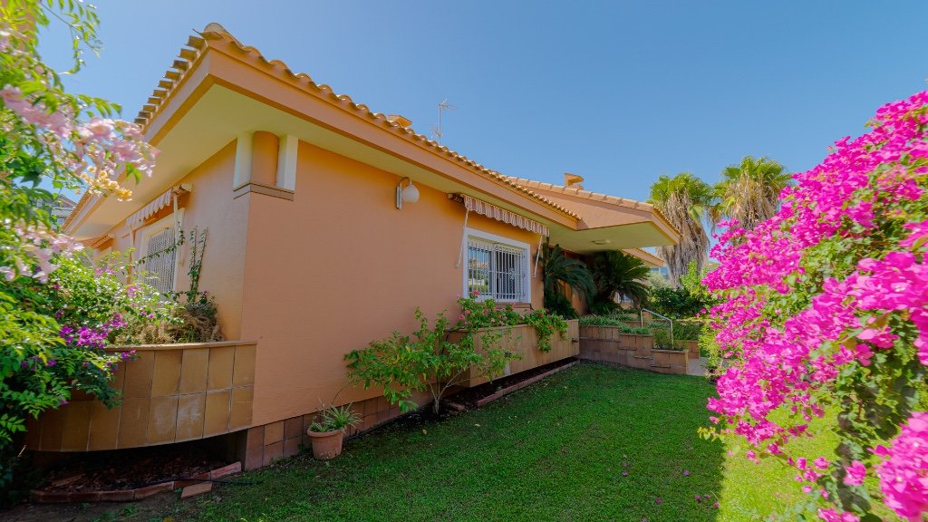 Villa med utsikt over Middelhavet – Campoamor