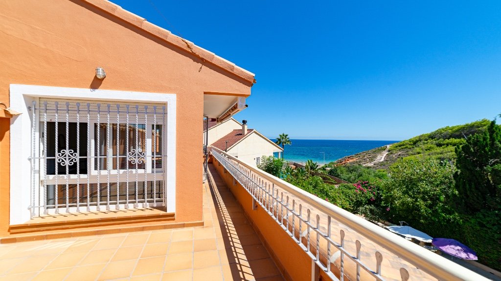 Villa med utsikt over Middelhavet – Campoamor