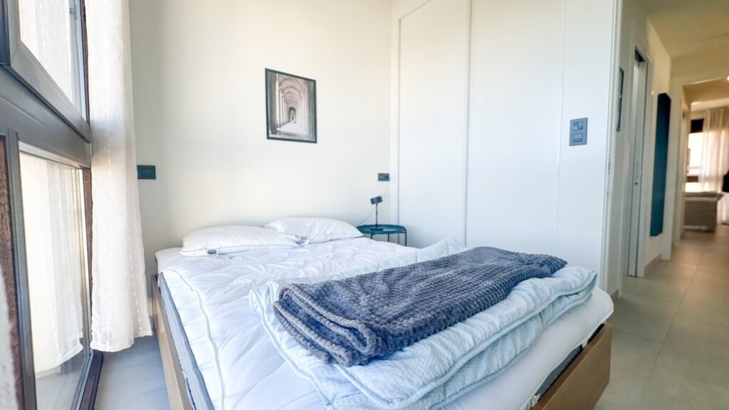 Ylimmän kerroksen bungalow omalla kattoterassilla Los Balconesissa