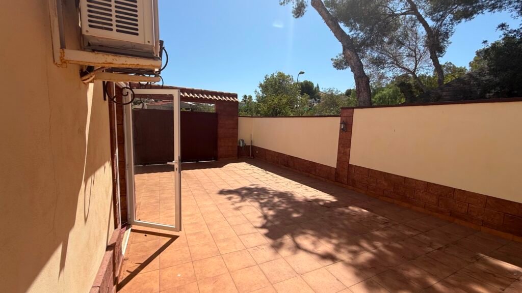 Tilava huvila omalla uima-altaalla – Los Balcones