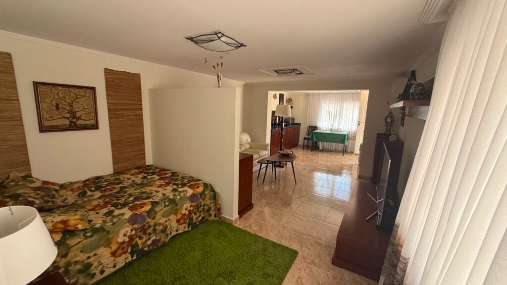Tilava huvila omalla uima-altaalla – Los Balcones