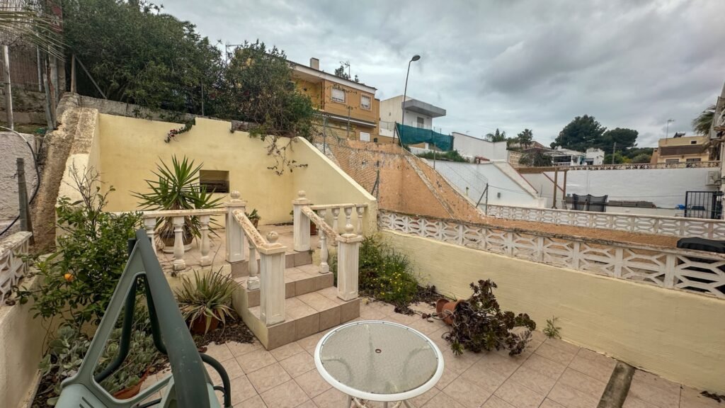 Viihtyisä rivitalokoti – Los Balcones