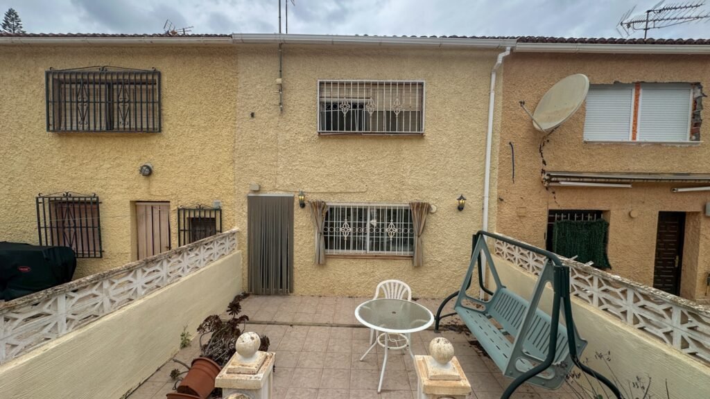 Viihtyisä rivitalokoti – Los Balcones