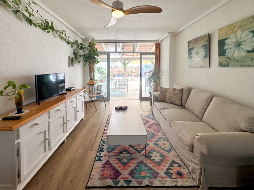 Oma patio lähellä rantaa – Playa del Cura