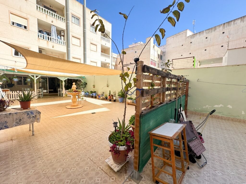 Oma patio lähellä rantaa – Playa del Cura