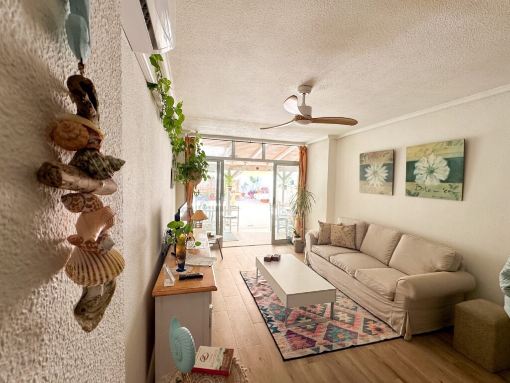 Oma patio lähellä rantaa – Playa del Cura