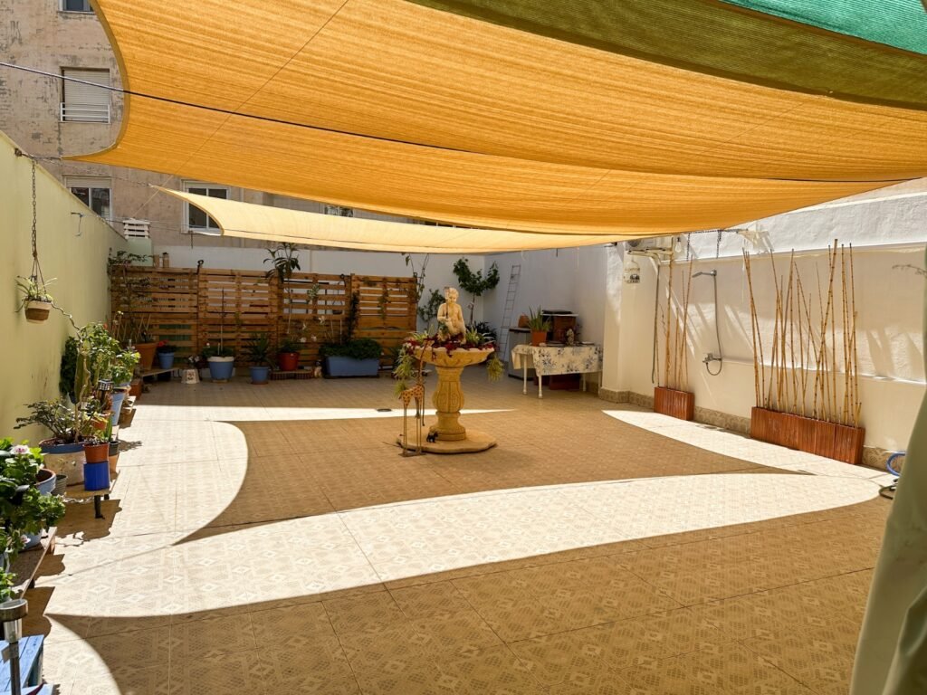 Oma patio lähellä rantaa – Playa del Cura