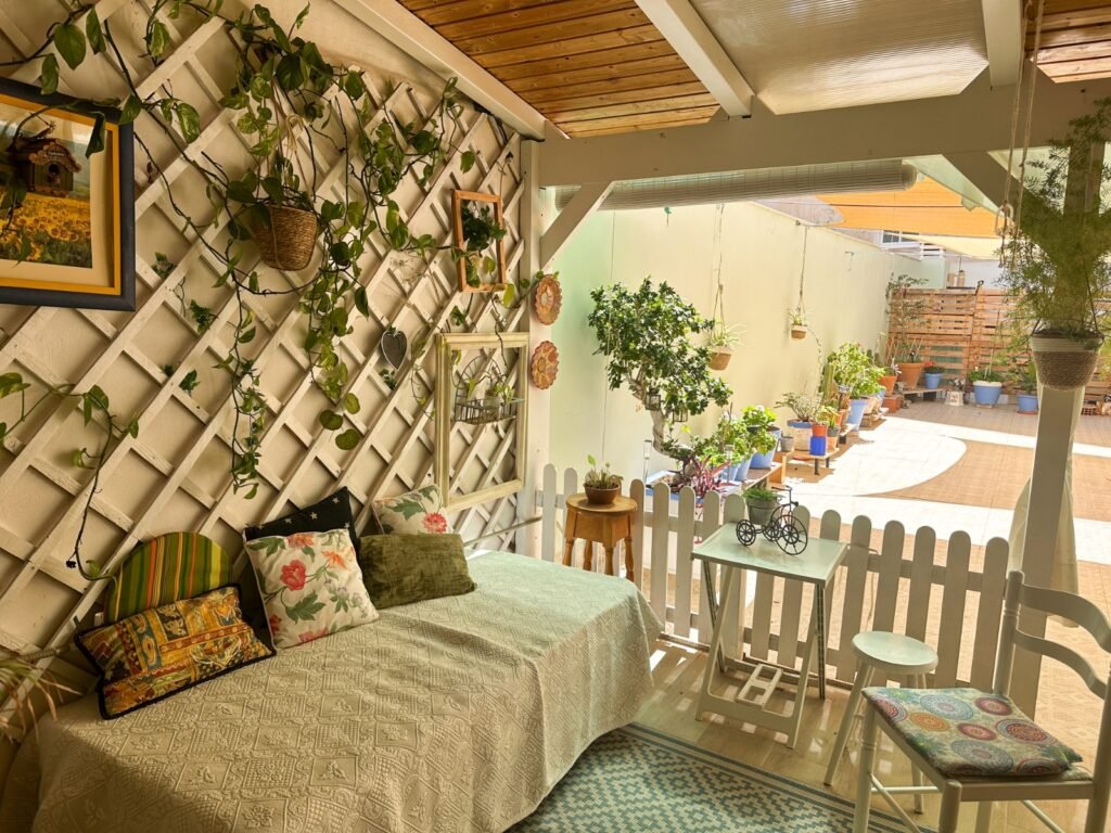 Oma patio lähellä rantaa – Playa del Cura