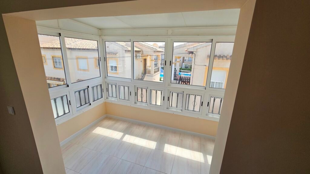 Viihtyisä bungalow aurinkoisiin päiviin – Playa Flamenca
