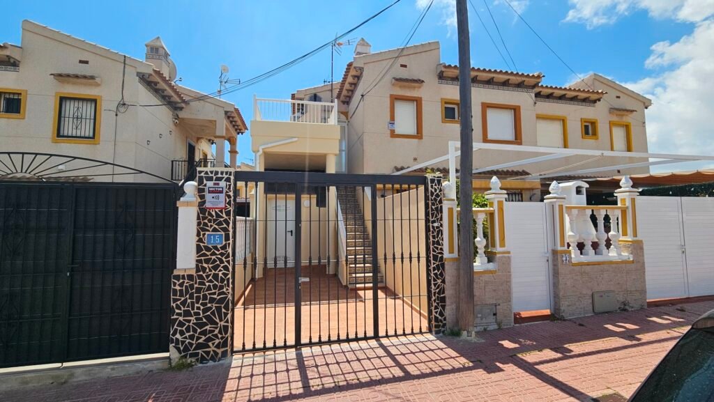 Viihtyisä bungalow aurinkoisiin päiviin – Playa Flamenca