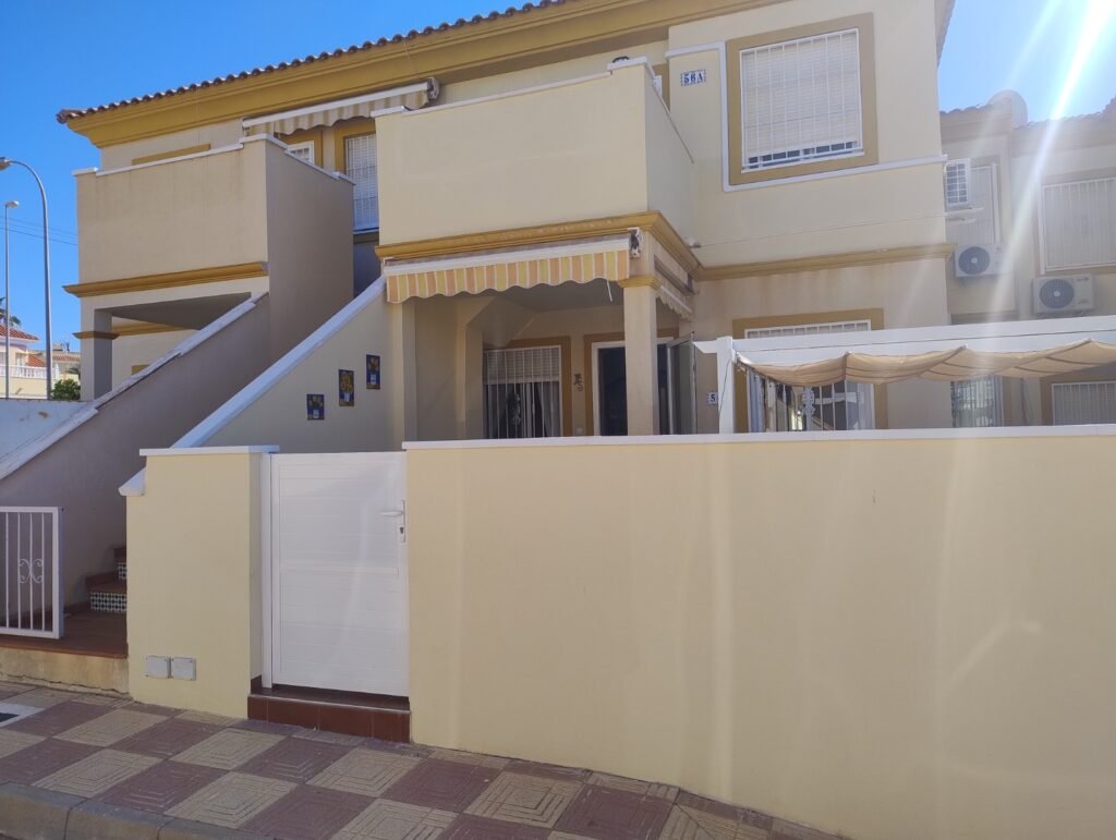 Mājīgs bungalo saulainām dienām – Playa Flamenca