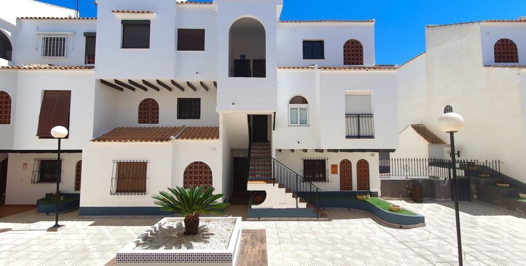 Apartamento con terraza en El Paraíso