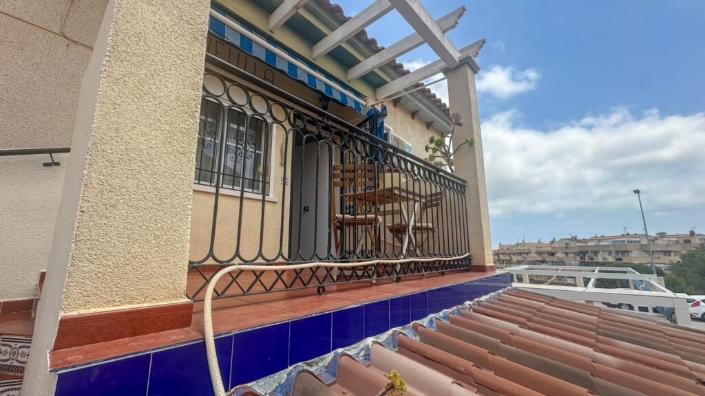 Bostad med egen takterrass – Playa Flamenca