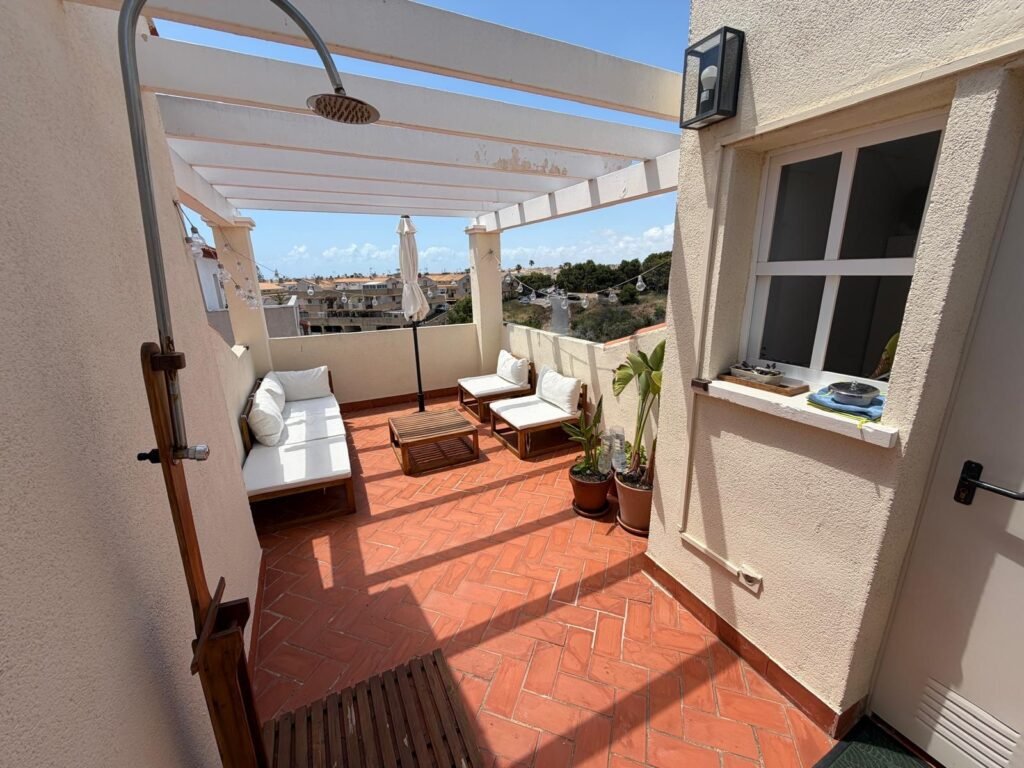 Bostad med egen takterrass – Playa Flamenca