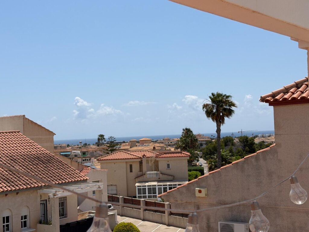 Bostad med egen takterrass – Playa Flamenca