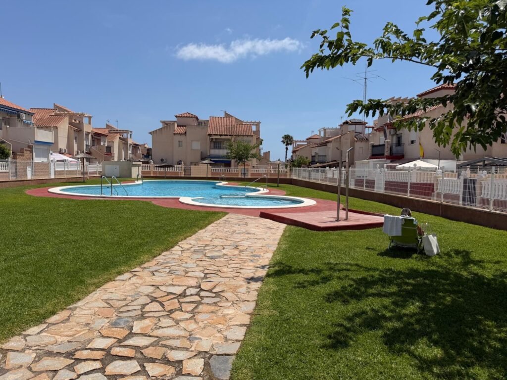 Bostad med egen takterrass – Playa Flamenca