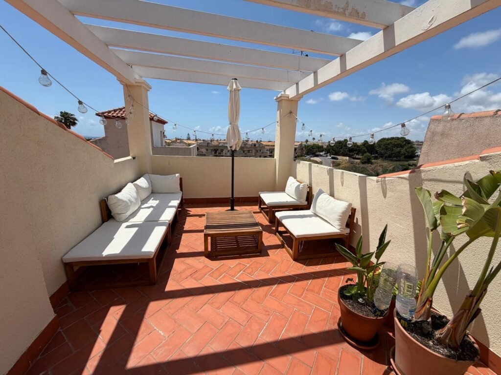 Bostad med egen takterrass – Playa Flamenca