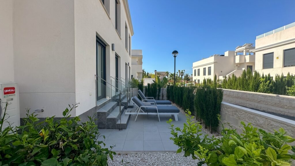 Mājoklis ar privātu dārzu – Ciudad Quesada
