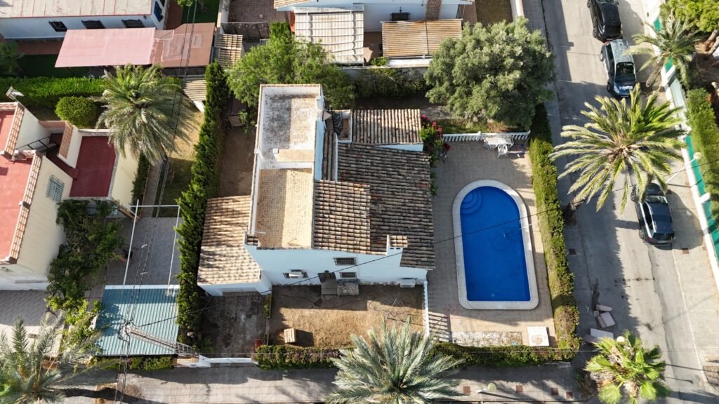 Erdvi vila su privačiu baseinu – Cabo Roig